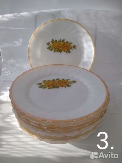 Посуда: блюда, чашки, стаканы, тарелки, ложки