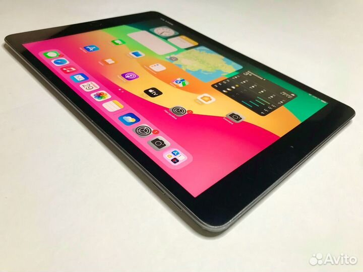 iPad 2019 32GB Wi-Fi + стилус