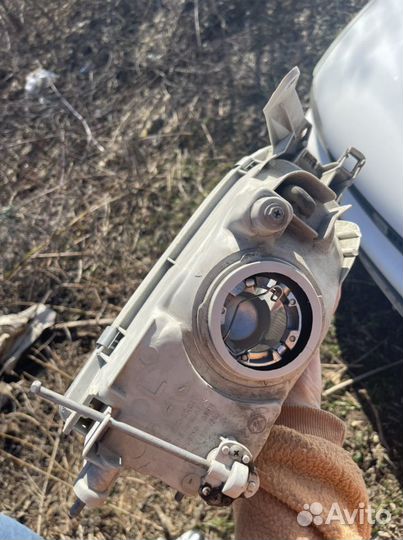 Фара Левая toyota Sprinter AE100