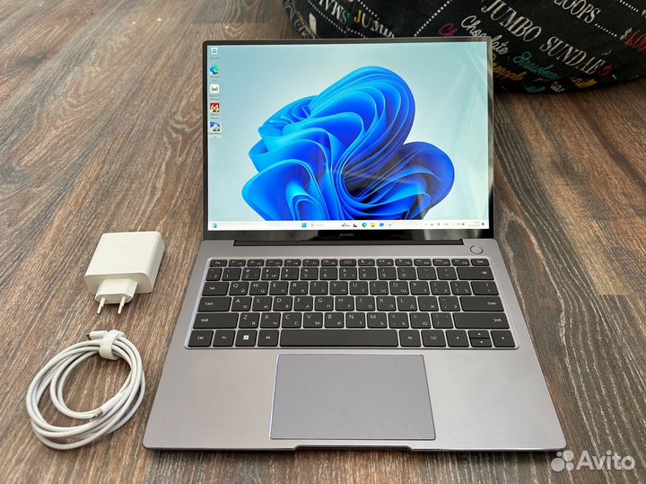 Huawei Matebook 14s 2k Razen 7 5700u 16gb 512 gb