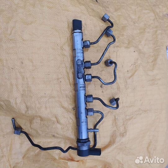 Bmw n47d20a топливная рампа rail