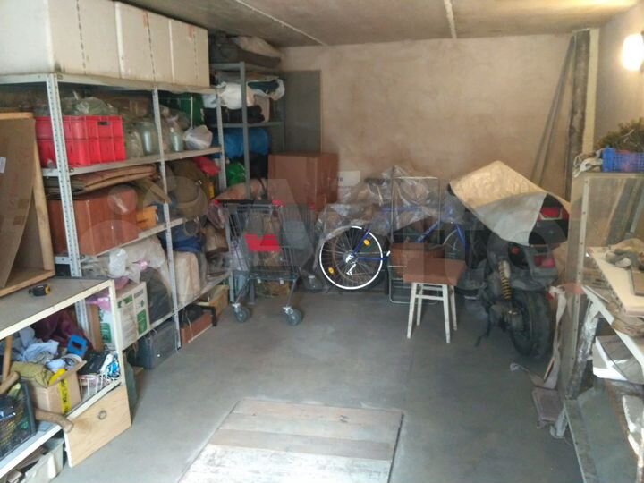 Гараж, > 30 м²