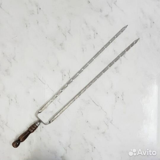 Шампур-вилка из нержавейки с деревянной ручкой