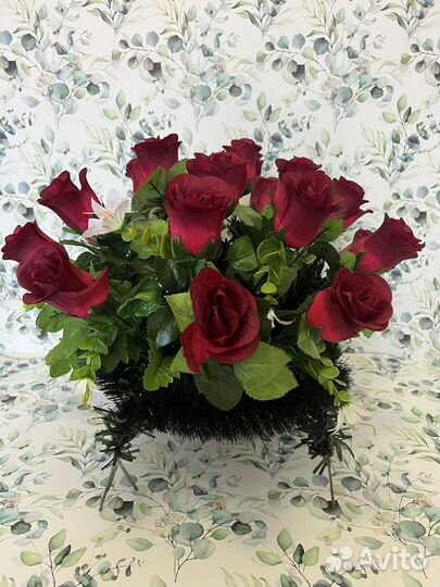 Композиции из искусственных цветов