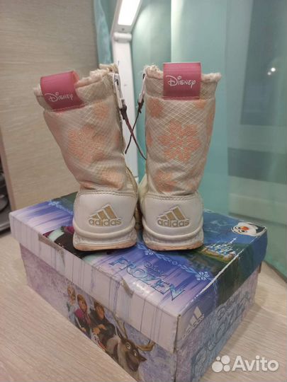 Ботинки adidas для девочки