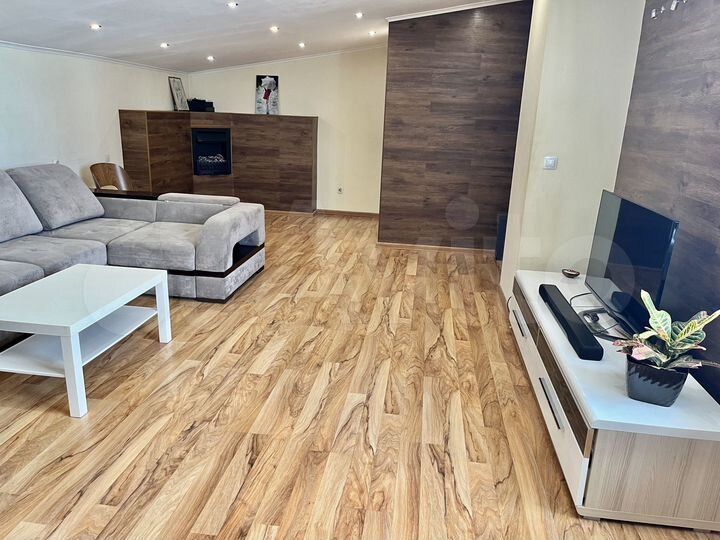 4-к. квартира, 137,2 м², 10/10 эт.