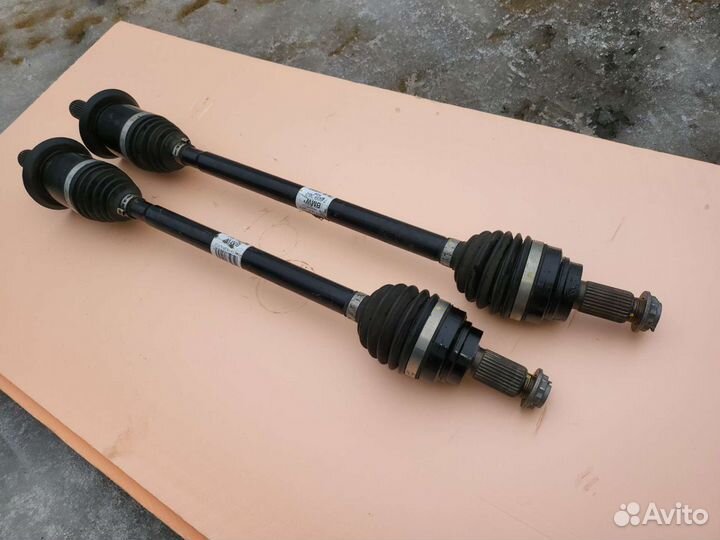 Свежая задняя полуось привод задний BMW F30 F31
