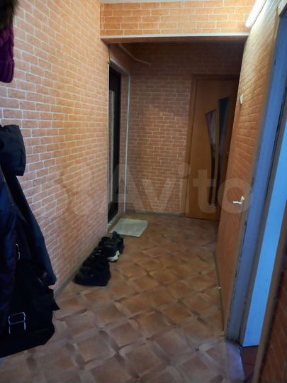 Комната 38 м² в 2-к., 2/5 эт.