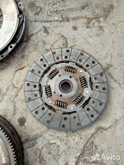 Диск сцепления Volkswagen Touareg 2003 2.5л