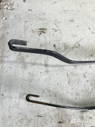 Поводок дворника передний Хендай Солярис Solaris