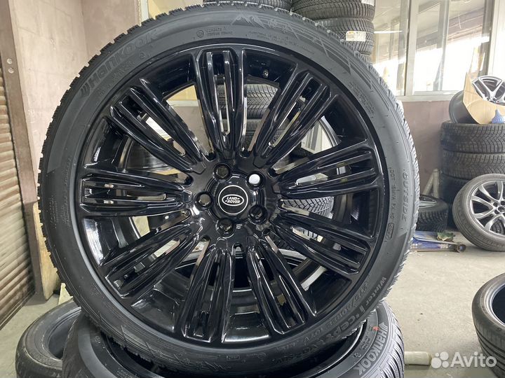 Оригинальные колеса на Range Rover Sport R22