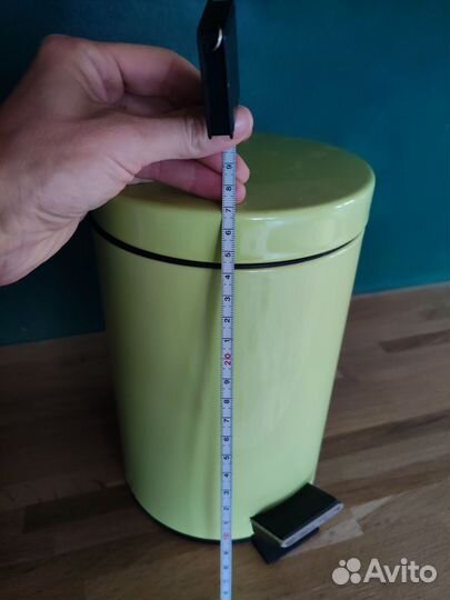 Мусорное ведро с крышкой