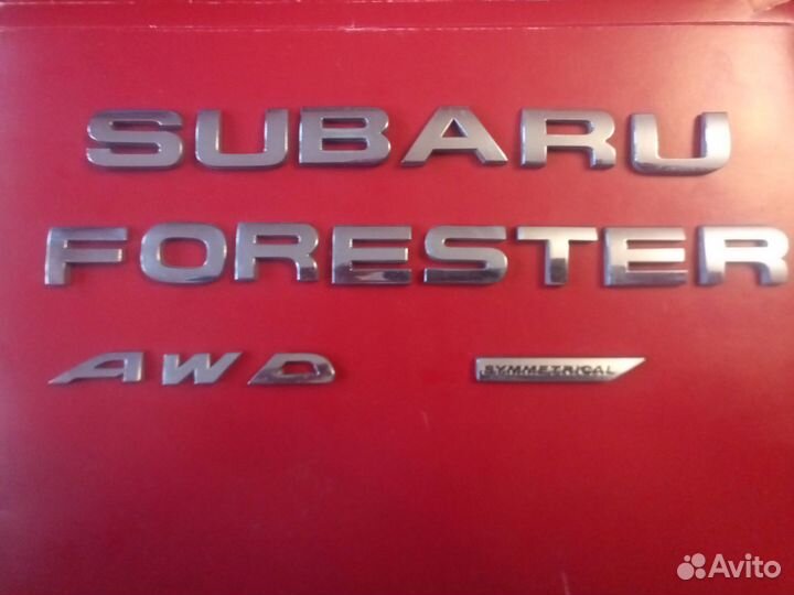 Шильдик логотип subaru forester