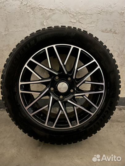 Michelin X-Ice North 4 205/55 R16