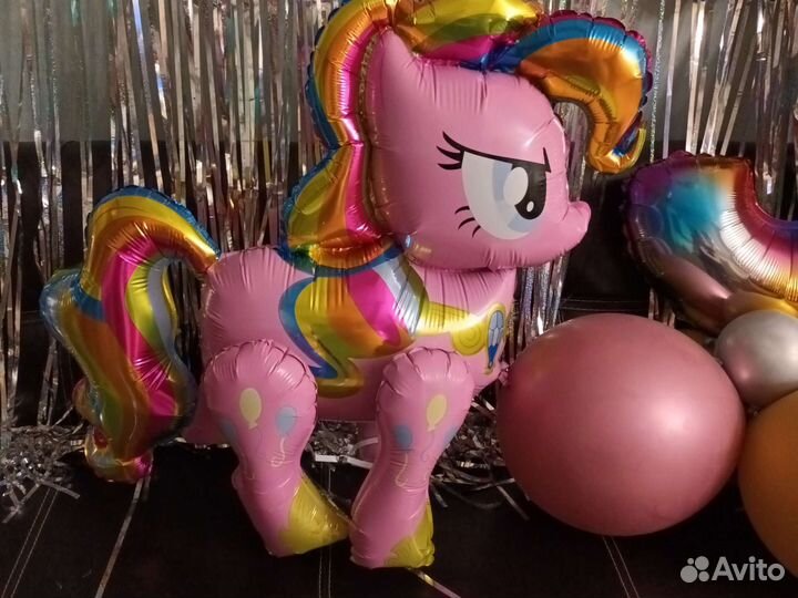 Шары цифра 3 и лошадка