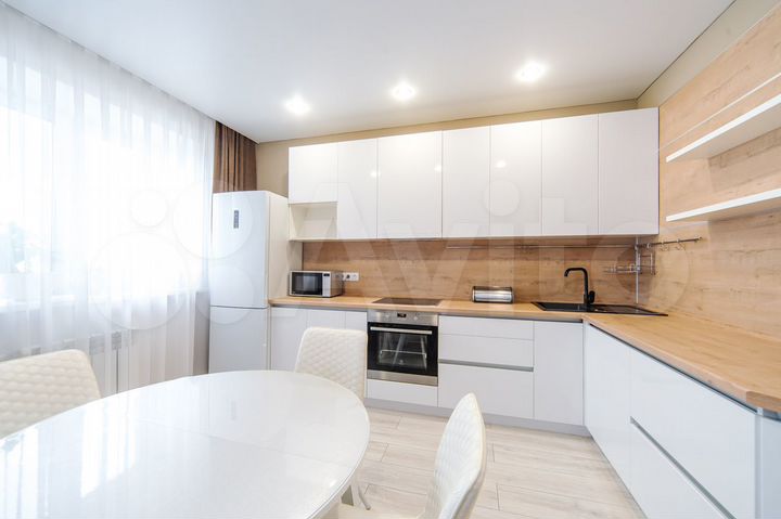 2-к. квартира, 57 м², 11/14 эт.