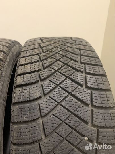 Pirelli Ice Zero FR 225/45 R19 96H