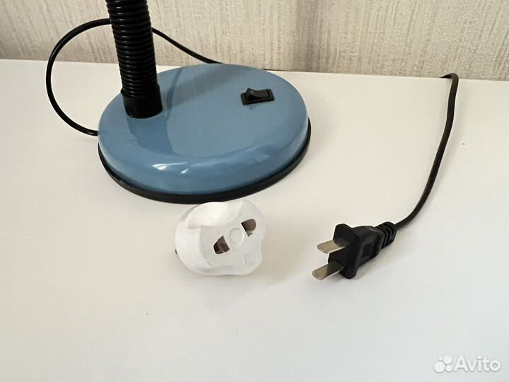 Лампа настольная