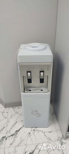 Кулер для воды напольный бу