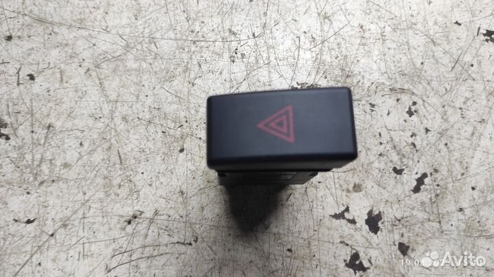 Кнопка аварийки LADA Granta