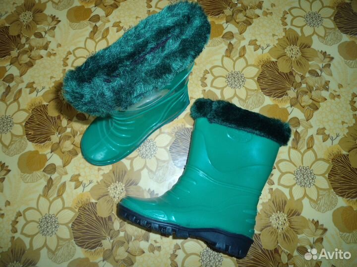 Резиновые сапоги, разм. 28
