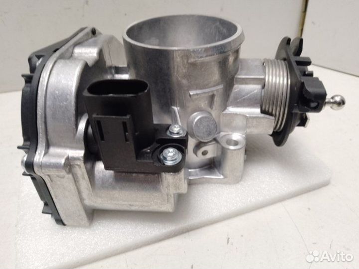 Заслонка дроссельная электрическая Audi A4 B5