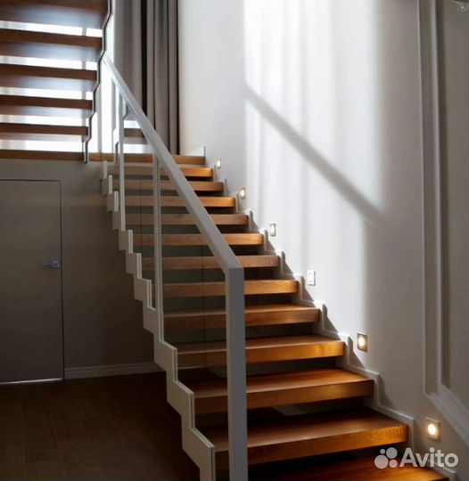 Лестница на металлокаркасе на заказ