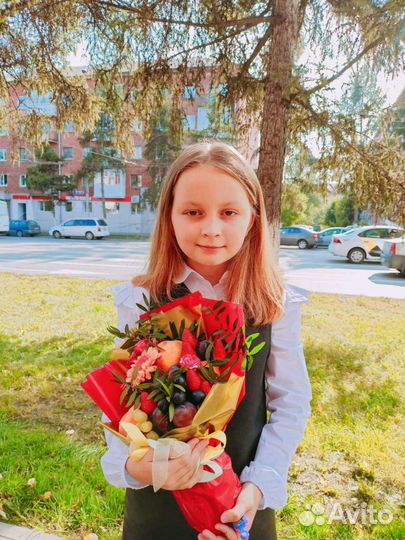 Букеты из орех и сухофруктов к 1 сентября