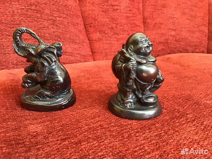 Нэцке, денежный Будда Хотей и статуэтка слона