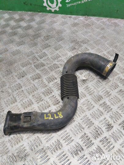 Патрубок воздуховода Renault Logan 2