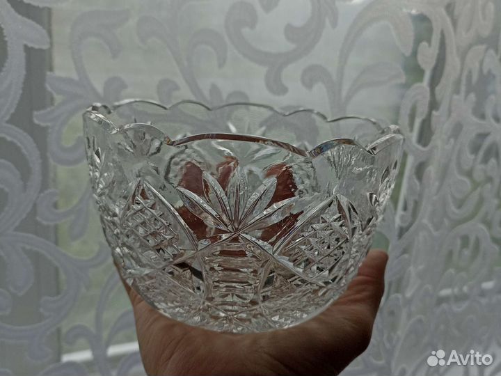 Хрустальная ваза