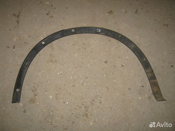 Молдинг арки задней правой Nissan Qashqai J10