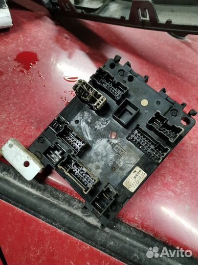 Блок предохранителей Nissan Pathfinder R50