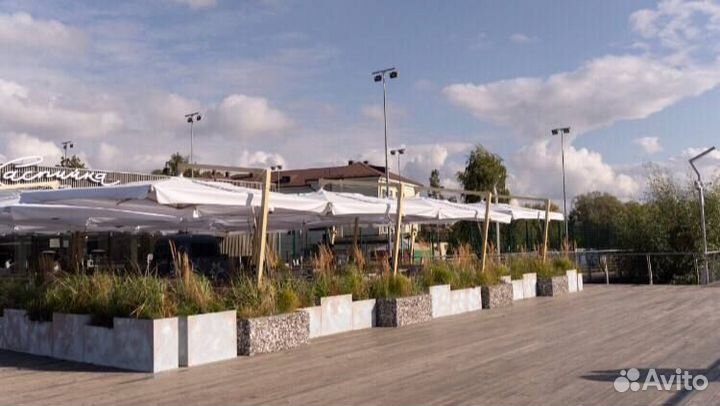 Уличный зонт для кафе