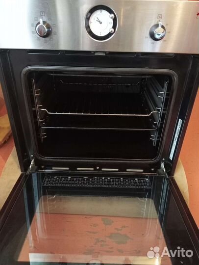 Духовой шкаф Whirlpool