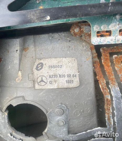 Фонарь задний правый Mercedes S W220 2003