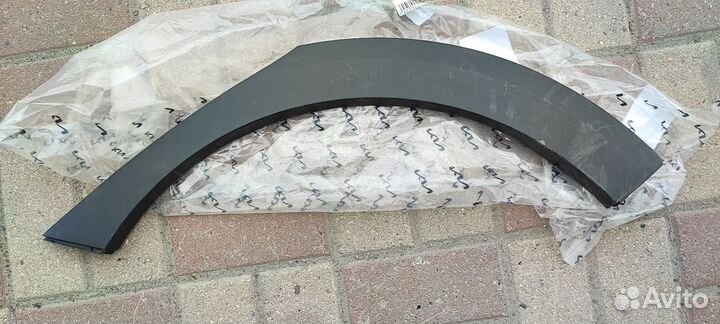 Молдинг заднего крыла Rio 4