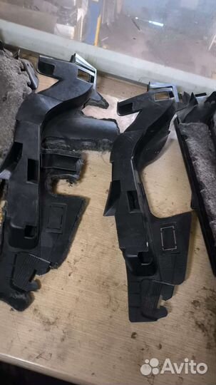 Левый воздуховод Audi 100C4 4A1863051 4A1863051A