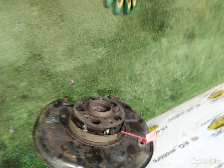 Кулак поворотный задний левый M111 2,3 W208,C208