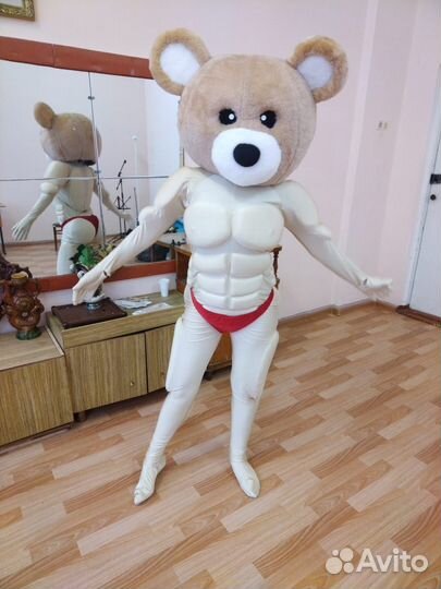 Мускулистый костюм