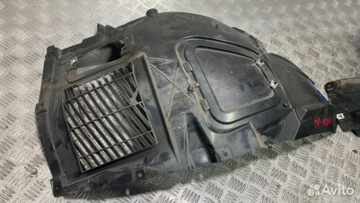 Подкрылок передний левый Bmw 5-Series F10