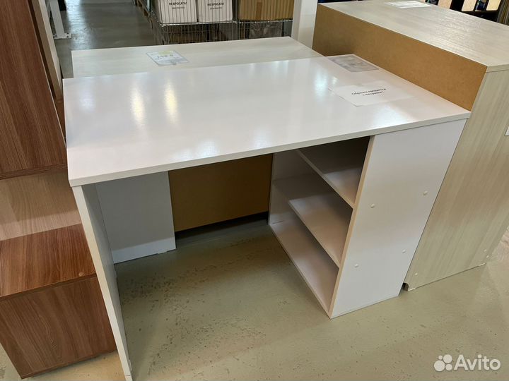 Письменный стол