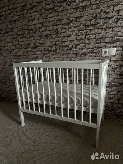 Кроватка детская с матрасом новая