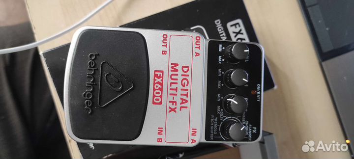 Гитарная педаль Behringer FX600