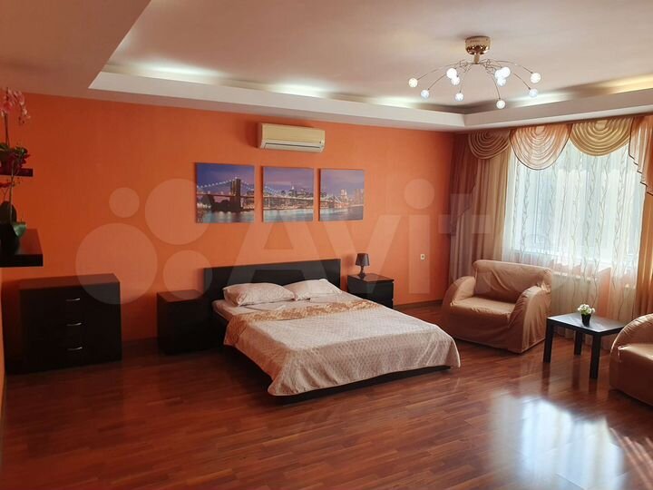 2-к. квартира, 100 м², 1/5 эт.