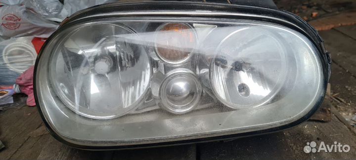 Фара передняя левая/правая