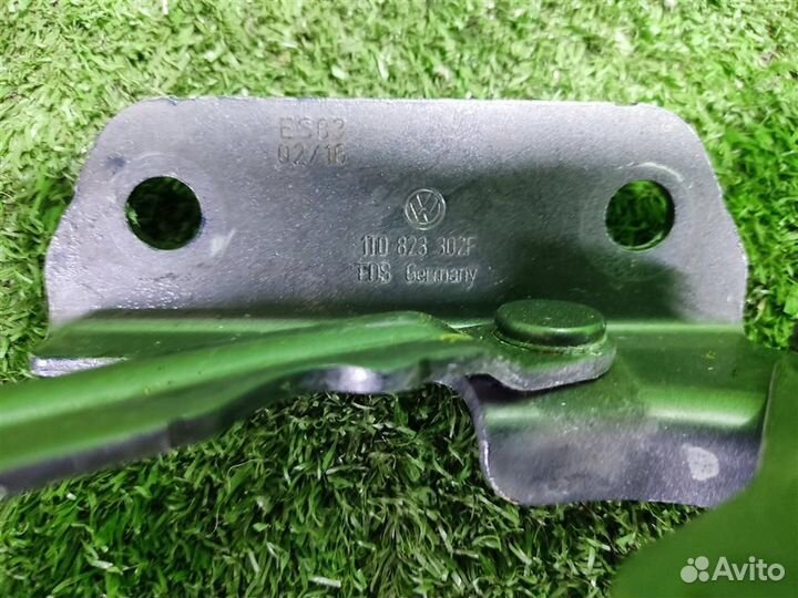 Петля капота правая volkswagen Caddy 3 2013