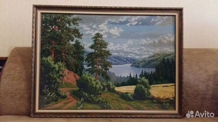 Картины (ручная вышивка крестиком) и диван-кровать