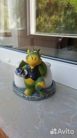 Статуэтка солонка