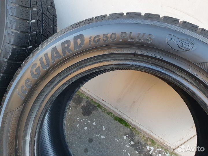 Yokohama Ice Guard IG50+ 215/55 R16